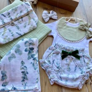 7 Parça Okaliptus Müslin Set(Müslin Örtü,Müslin Şort,Anne Çanta,Emzik Klipsi,2 Adet Toka,Önlük) Yeşil